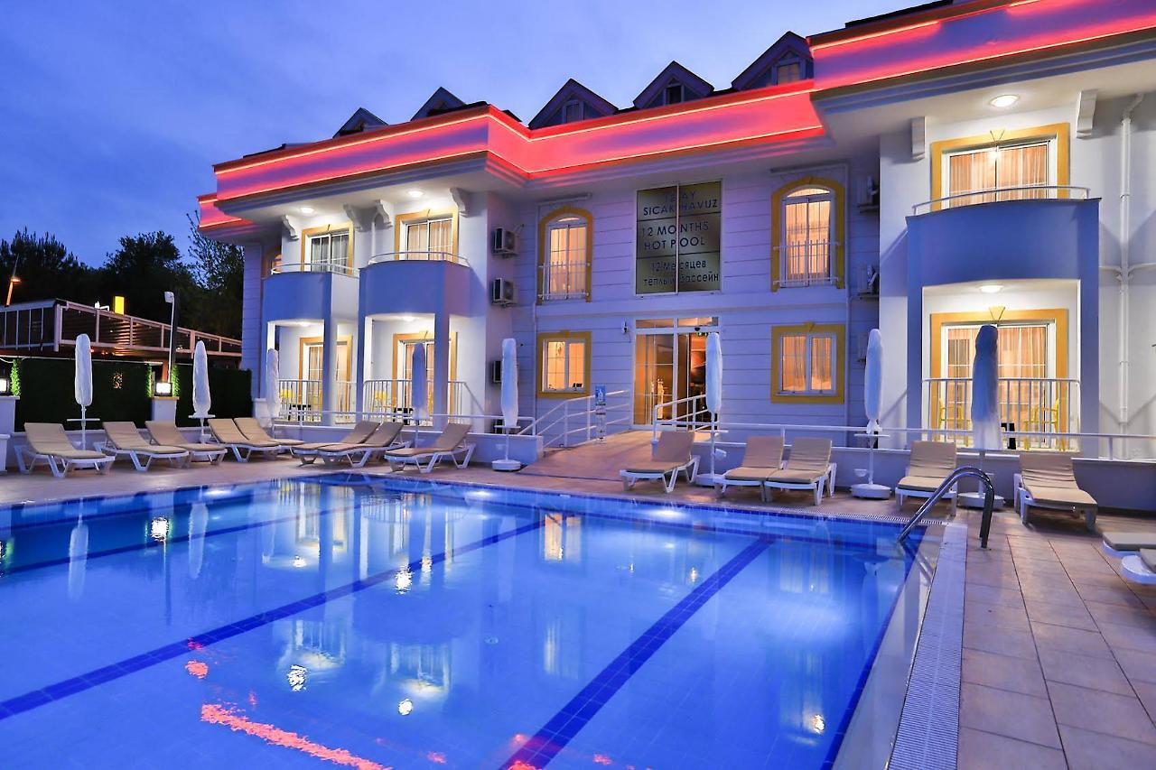 Eramax Hotel
